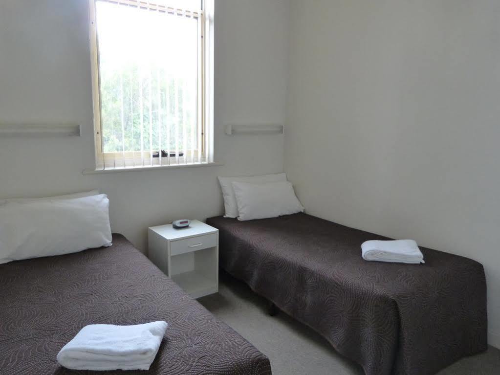 Glenelg Holiday Apartments - Corfu Adelaide Eksteriør bilde