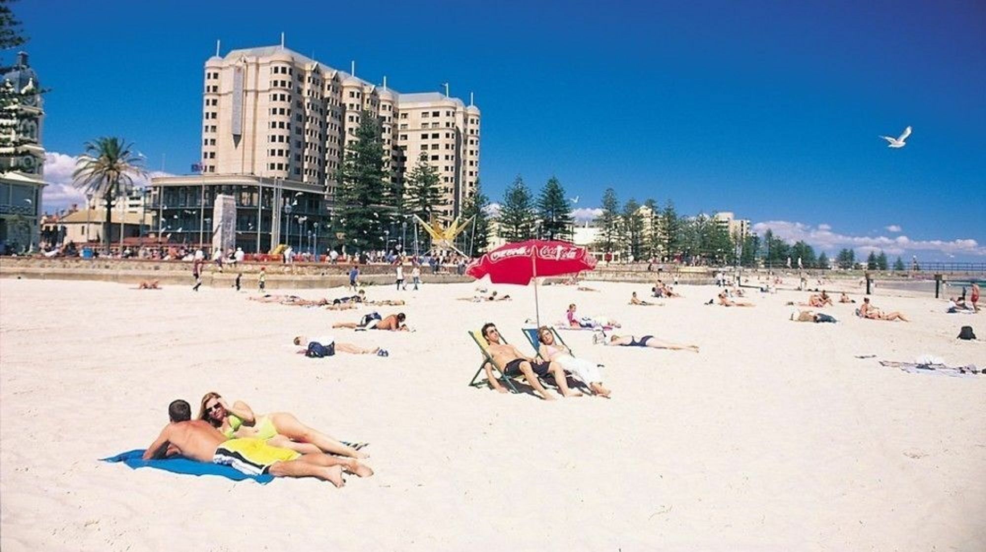 Glenelg Holiday Apartments - Corfu Adelaide Eksteriør bilde